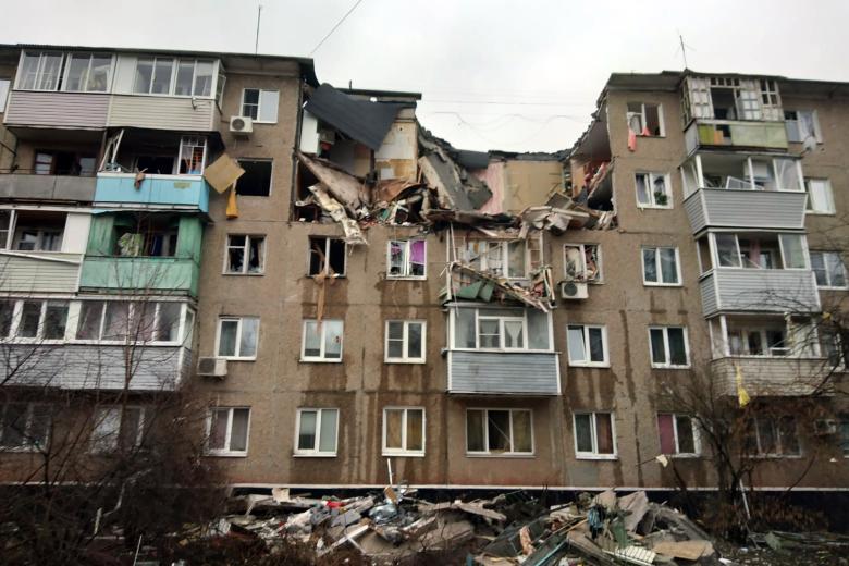 Россия. Московская область. Ступино. На месте взрыва газа в жилом доме.
