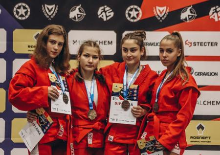 Россиянки выиграли командный зачёт на ЧЕ по самбо среди кадетов