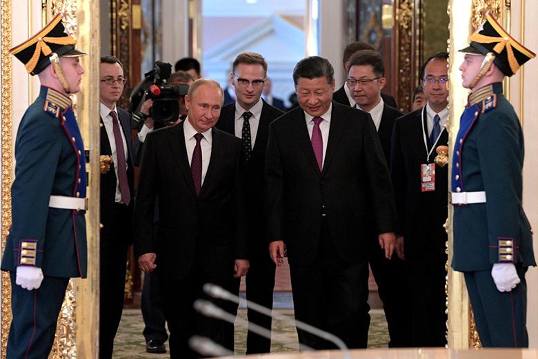 Главы РФ и Китая Владимир Путин и Си Цзиньпин