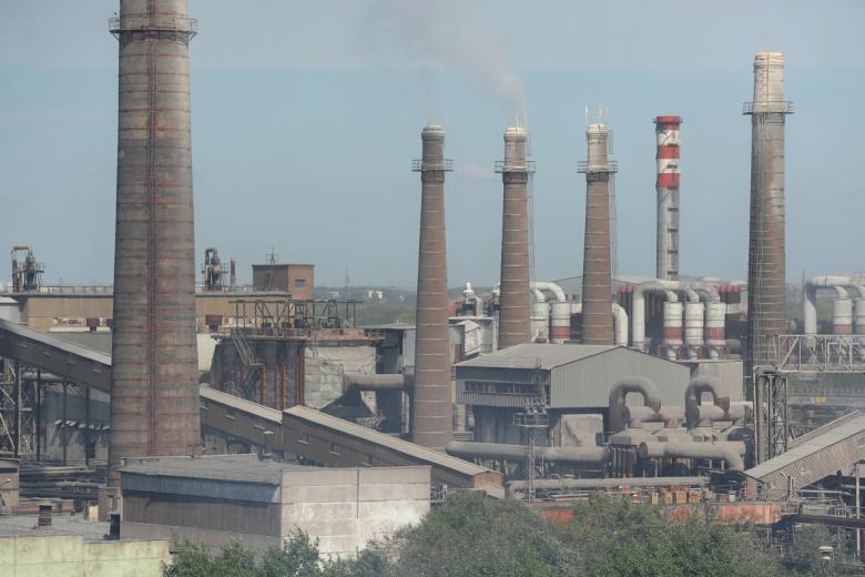 Вид на Челябинский электрометаллургический комбинат
