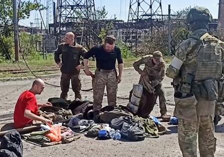 Басурин: не менее трех украинских боевиков сдались на «Азовстали»