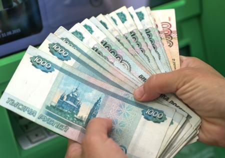 Россиянам рассказали о безопасном способе дать деньги в долг