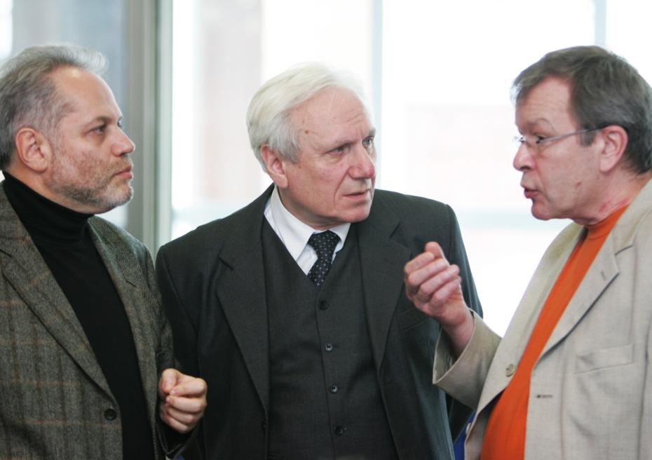 Евгений Бунимович, Сергей Филатов и Виктор Ерофеев, 2005 год