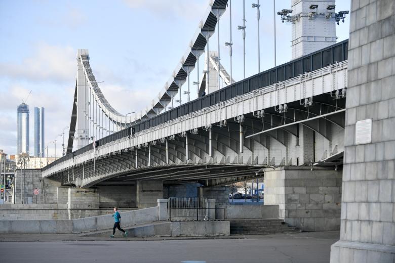 Крымский мост в Москве