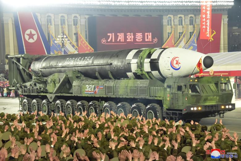 Двухступенчатая межконтинентальная баллистическая ракета Hwasong-17