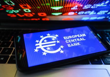 Впервые в истории ЕЦБ оштрафует четыре банка