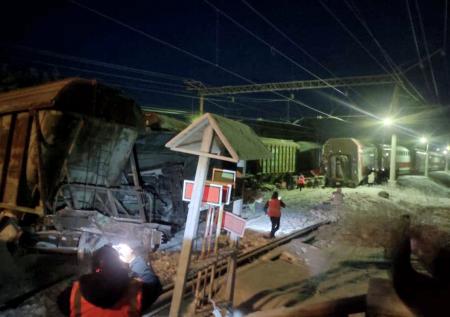 РЖД хочет наградить бригаду попавшего в аварию поезда