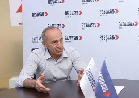 Кочарян заявил о связи с российской политической элитой
