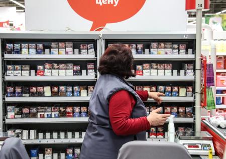 Минздрав поддержал запрет продажи сигарет одной категории россиян