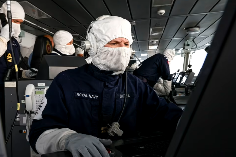 На мостике HMS Defender