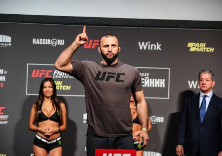 Пьяный боец UFC Антигулов устроил драку на свадьбе