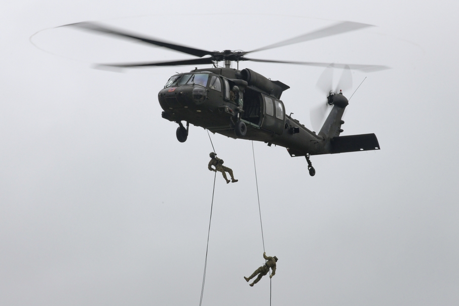 Вертолет UH-60 Black Hawk