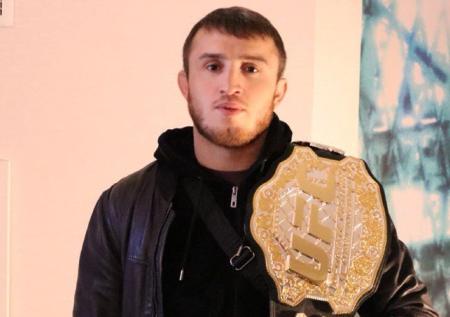 Чемпион PFL Магомедкеримов одержал очередную победу