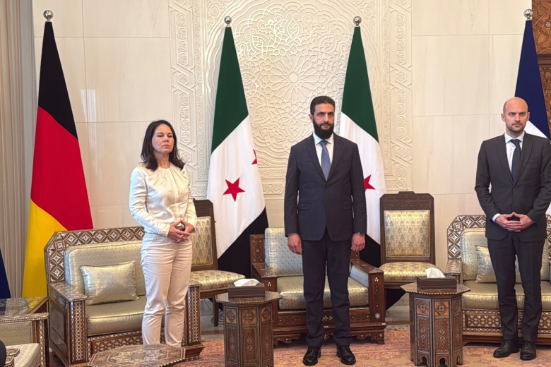 Анналена Бербок (слева)