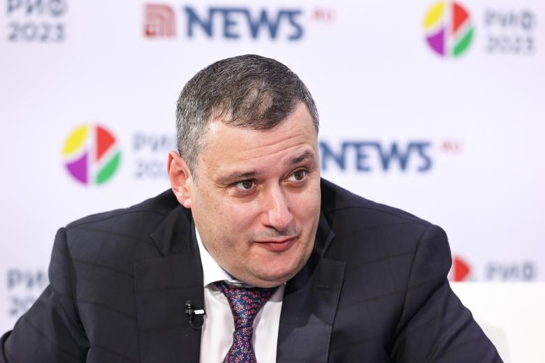 Александр Хинштейн