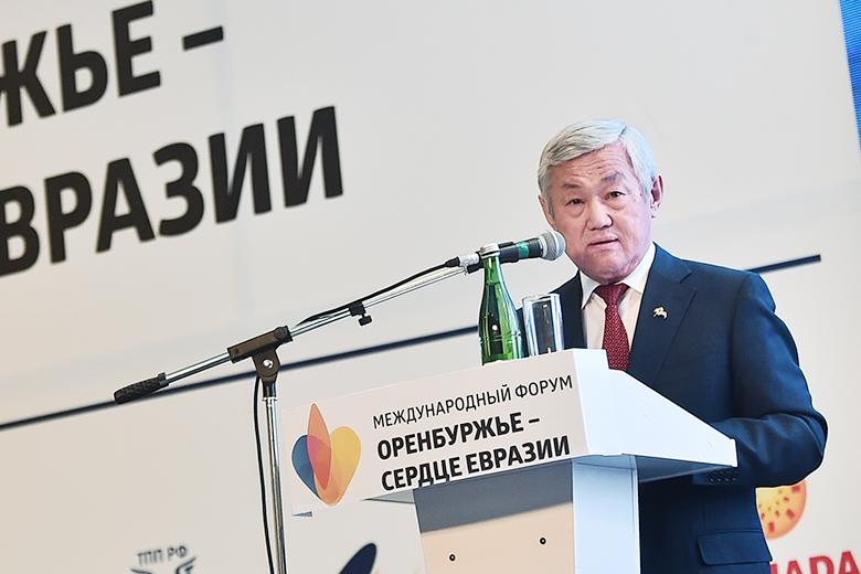 Бердибек Сапарбаев