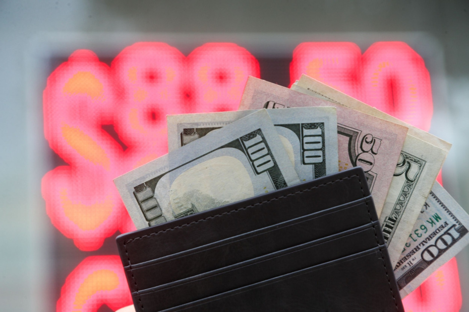 Доллар по 70? Рубль сильно растет, что подешевеет