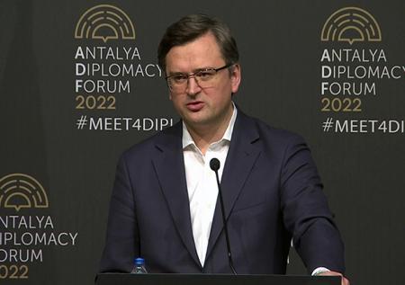 Кулеба назвал «загадкой» ситуацию с истребителями НАТО