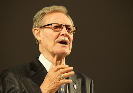 Юрий Соломин попал в московскую клинику