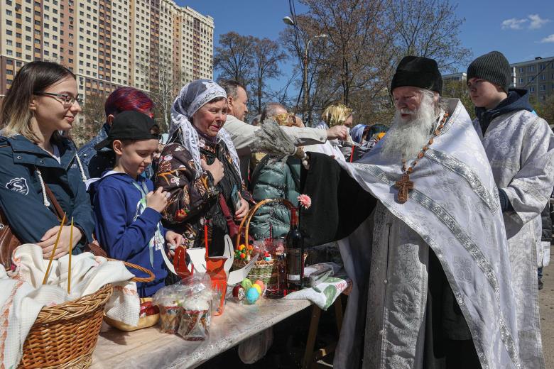 Освящение пасхальных куличей и яиц