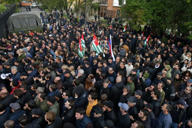 Обстановка у парламента Абхазии в Сухуме, 15.11.2024