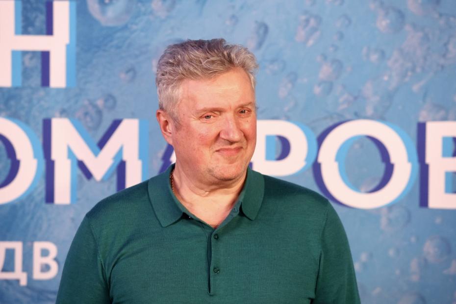 Актер Олег Комаров во время премьеры документального фильма «Роман Костомаров: рожденный дважды»