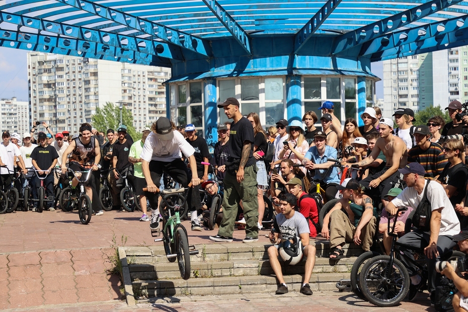 На «Волчью стаю» съезжаются райдеры со всей Москвы 