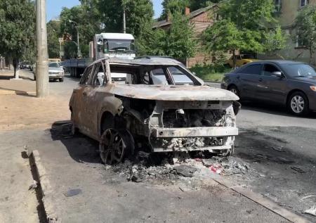 Появилось видео с места расправы над полицейскими в Махачкале