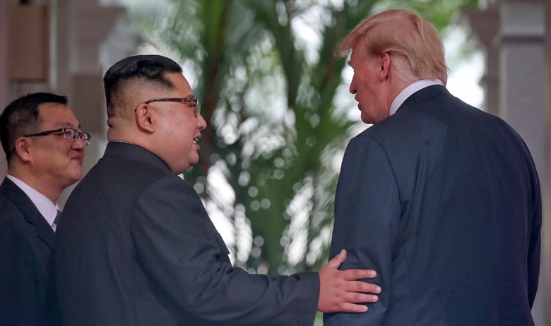 Лидер КНДР Ким Чен Ын и президент США Дональд Трамп