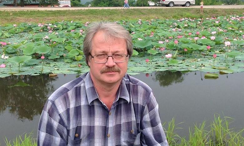 Константин Межонов
