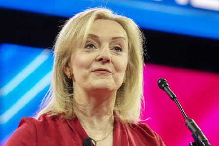 Экс-премьер Британии выступила с неожиданным обращением к народу