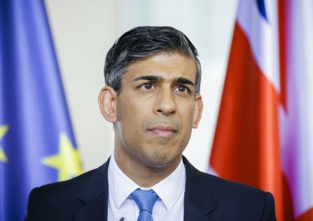 «День позора»: Сунак ответил на скандал с переливанием крови в Британии