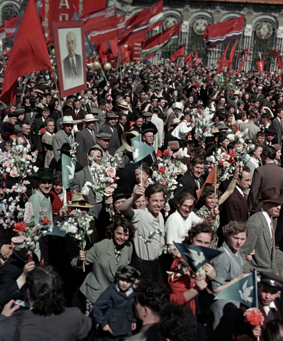 Первомайская демонстрация в Москве. 1957