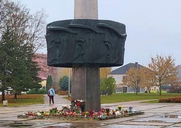 Памятник советским солдатам, расположенный в Даугавпилсе