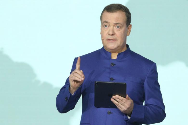 Дмитрий Медведев