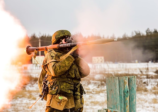 Военнослужащие Балтийского флота отрабатывают навыки ведения современного общевойскового боя