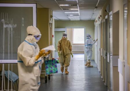 Попова заявила, что коронавирус уже демонстрирует сезонность