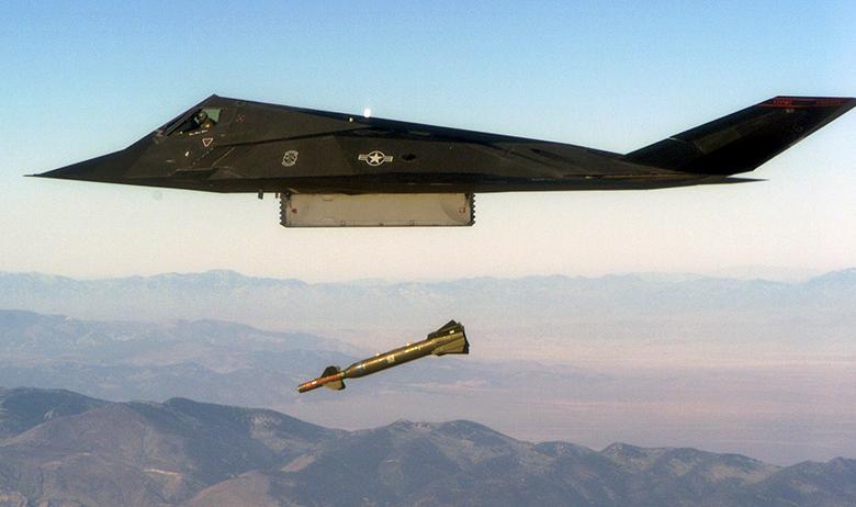 Cамолет-невидимка Lockheed F-117 Nighthawk («Ночной ястреб»)