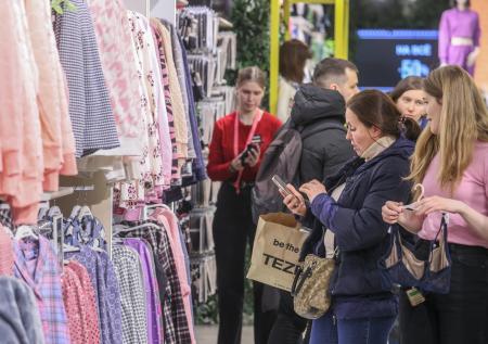 Магазины Zara под новым названием откроются в Москве завтра