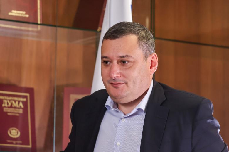 Александр Хинштейн