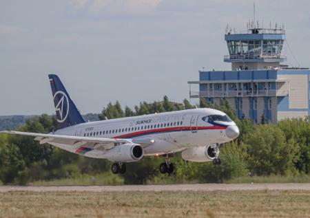 Почему хотят переименовать самолет Superjet: как он будет называться?