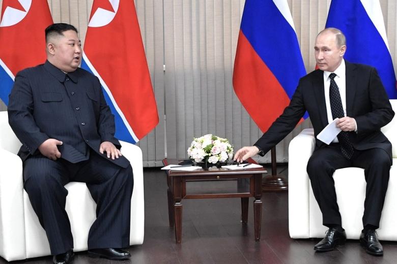 Ким Чен Ын И Владимир Путин во время переговоров на острове Русский