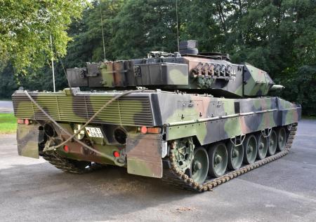 Политолог: британские танки Challenger 2 увязнут в болотах Украины
