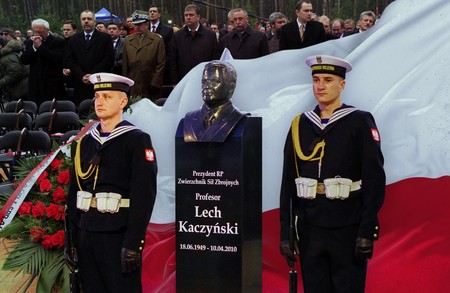 «Взрыва не было». Почему у Польши не вышло обвинить РФ в гибели Качиньского