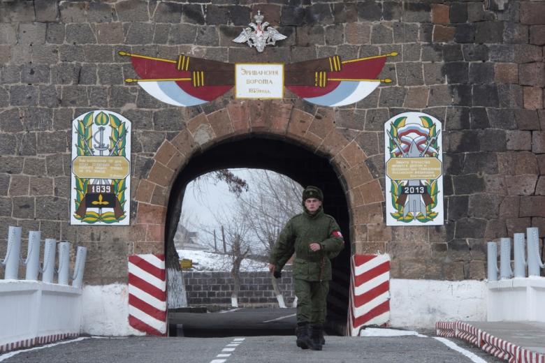 Военнослужащие на территории 102-й российской военной базы Южного военного округа в Гюмри