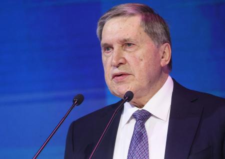 Ушаков заявил, что Россия и США поддерживают контакты по Ирану