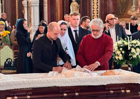 Появились кадры с Церетели в гробу