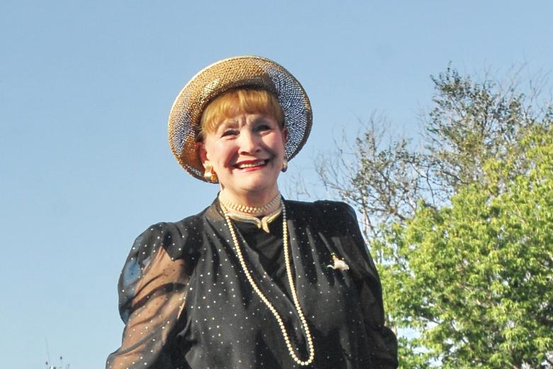 Актриса Людмила Хитяева