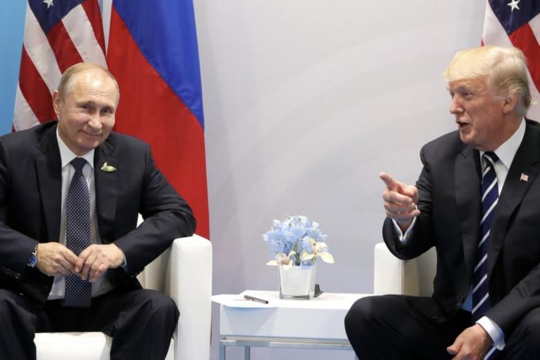 Президент России Владимир Путин с президентом США Дональдом Трампом