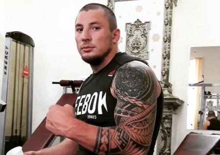 Боец, высмеявший Емельяненко, проведёт первую защиту пояса